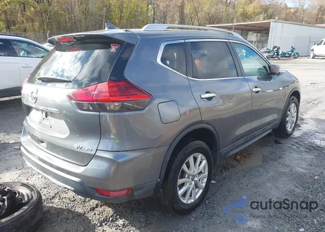 2017 Nissan Rogue Sv z USA, uszkodzony, nr VIN 5N1AT2MM0HC841455